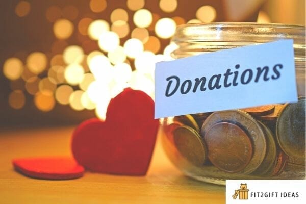The Right Wording When Asking for Money as a Wedding Gift (How to Politely Ask For Cash) 5 How Do You Ask for Donations Instead of Wedding Gifts?