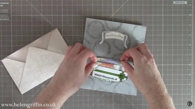 16 Creative Ways to Give Gift Cards and Presentation Ideas (to Blow Their Mind!) 13 Wedding Gift Card Holders